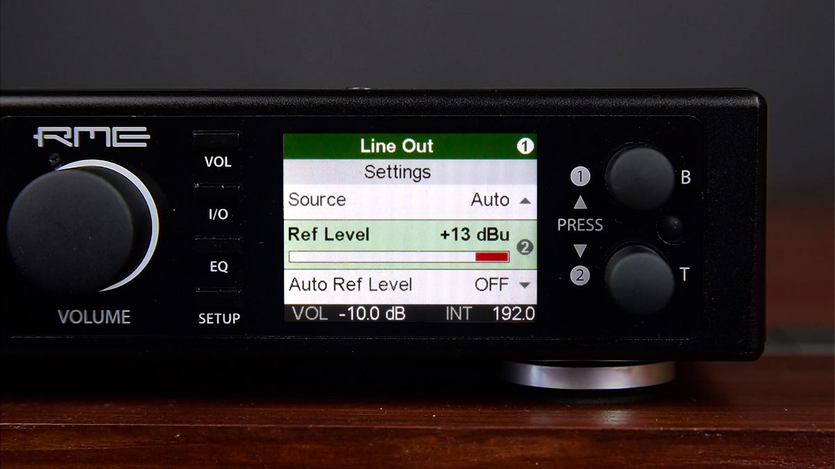 ADI-2 DAC FS 主な機能